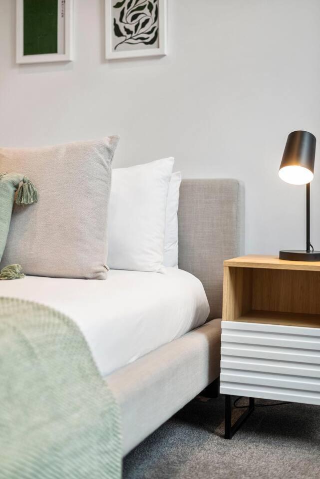 Apartment Exquisite 2 Bedroom Penthouse At The Rubik