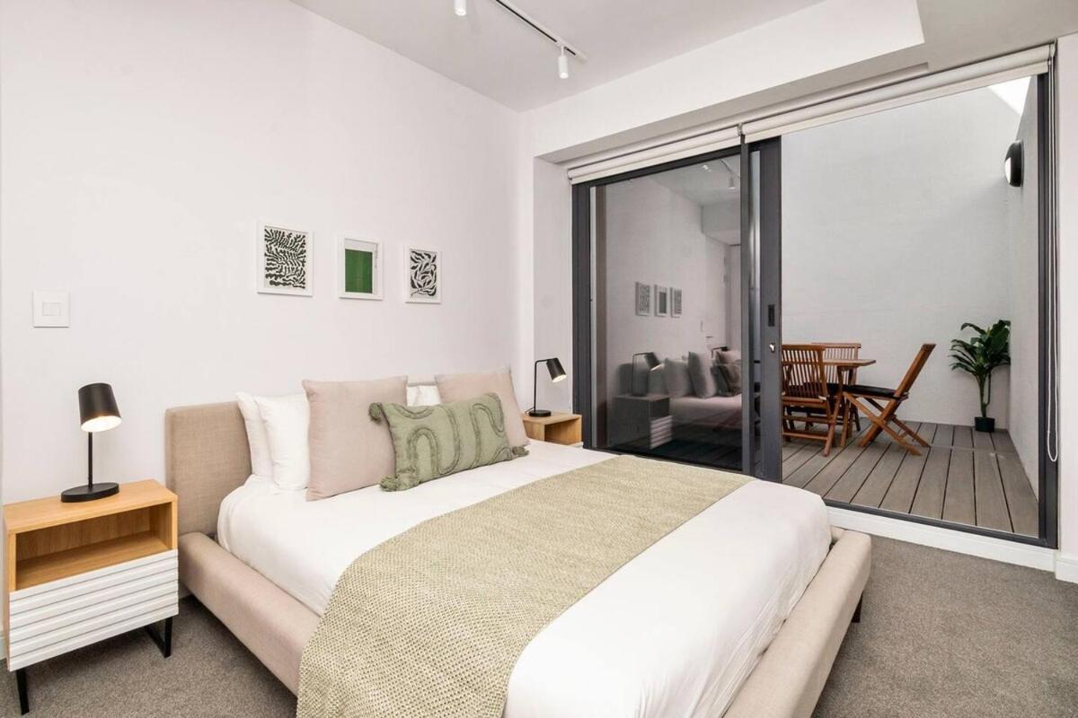 Exquisite 2 Bedroom Penthouse At The Rubik Apartment *