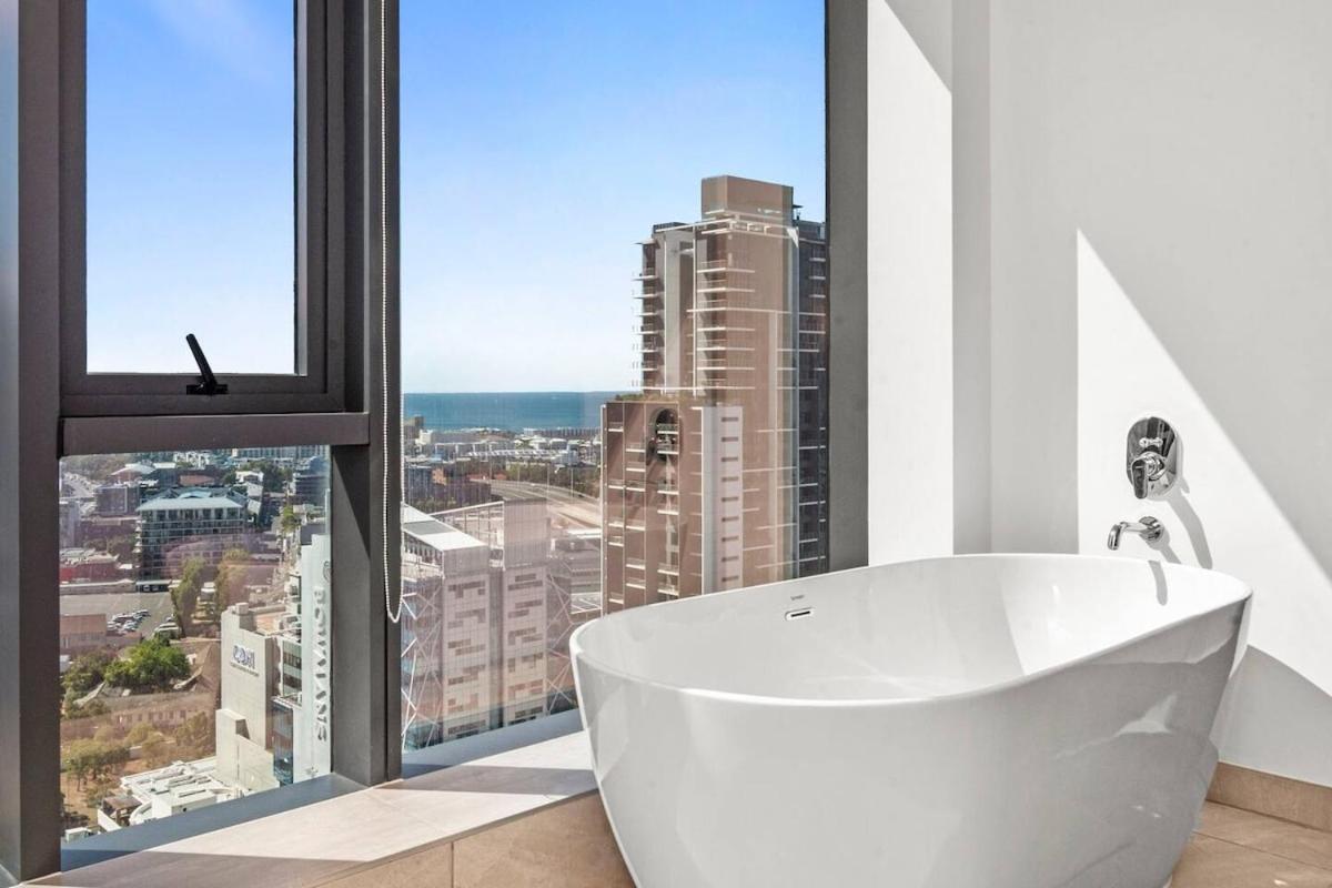 Exquisite 2 Bedroom Penthouse At The Rubik Apartment *